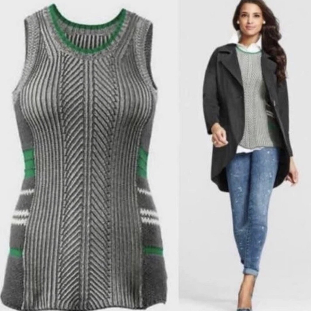 CAbi Womens Size Small Scoop‎ Neck Sleeveless Trident Sweater Vest Gray Green